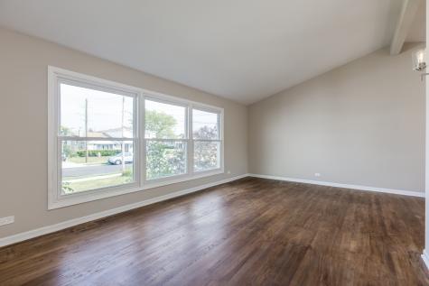 9804 North Lauren Lane Niles IL 60714