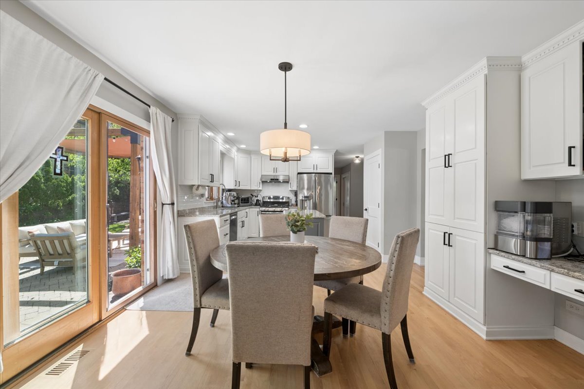 6729 West Ardmore Avenue Chicago IL 60631