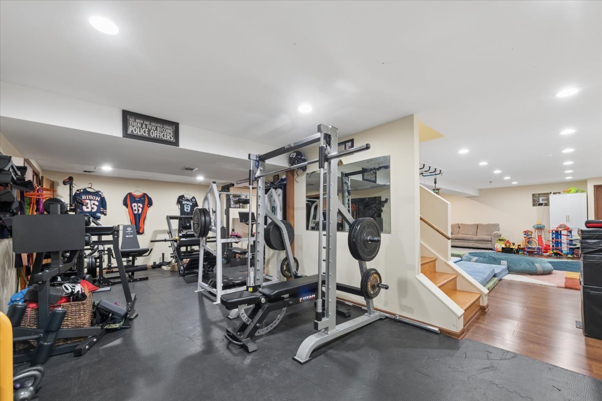 6729 West Ardmore Avenue Chicago IL 60631