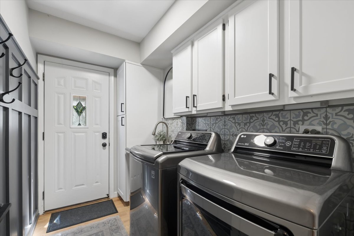6729 West Ardmore Avenue Chicago IL 60631