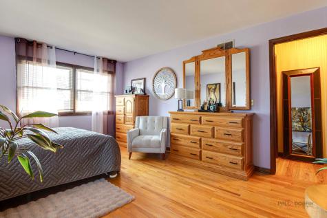 2042 South Goebbert Road Arlington Heights IL 60005