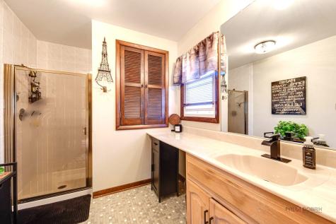 2042 South Goebbert Road Arlington Heights IL 60005