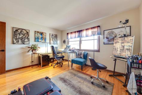 2042 South Goebbert Road Arlington Heights IL 60005