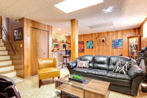 2042 South Goebbert Road Arlington Heights IL 60005