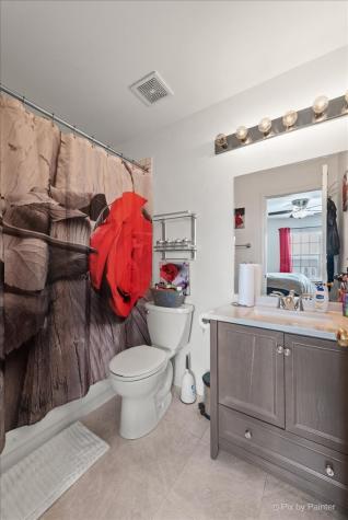 1431 Essex Street Algonquin IL 60102