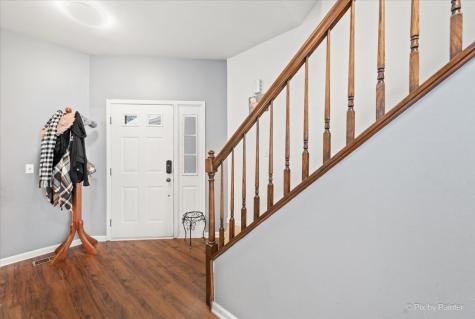 1431 Essex Street Algonquin IL 60102