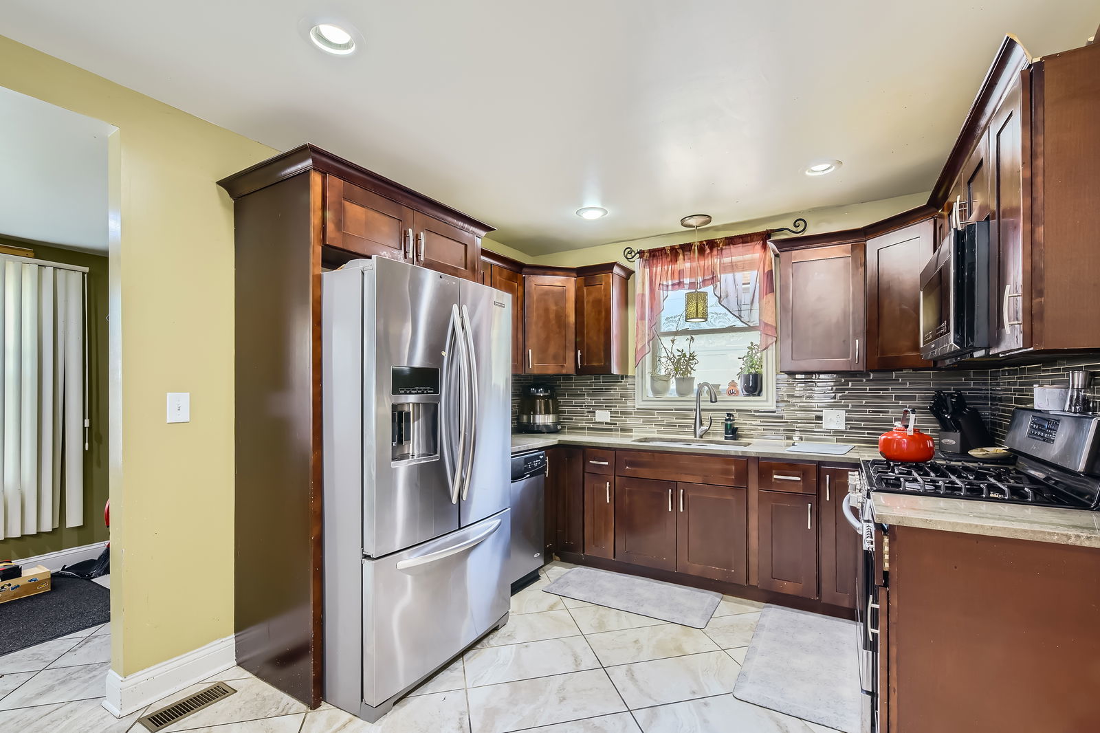 10940 South Wallace Street Chicago IL 60628