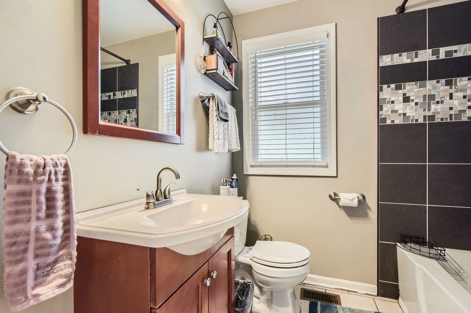 10940 South Wallace Street Chicago IL 60628