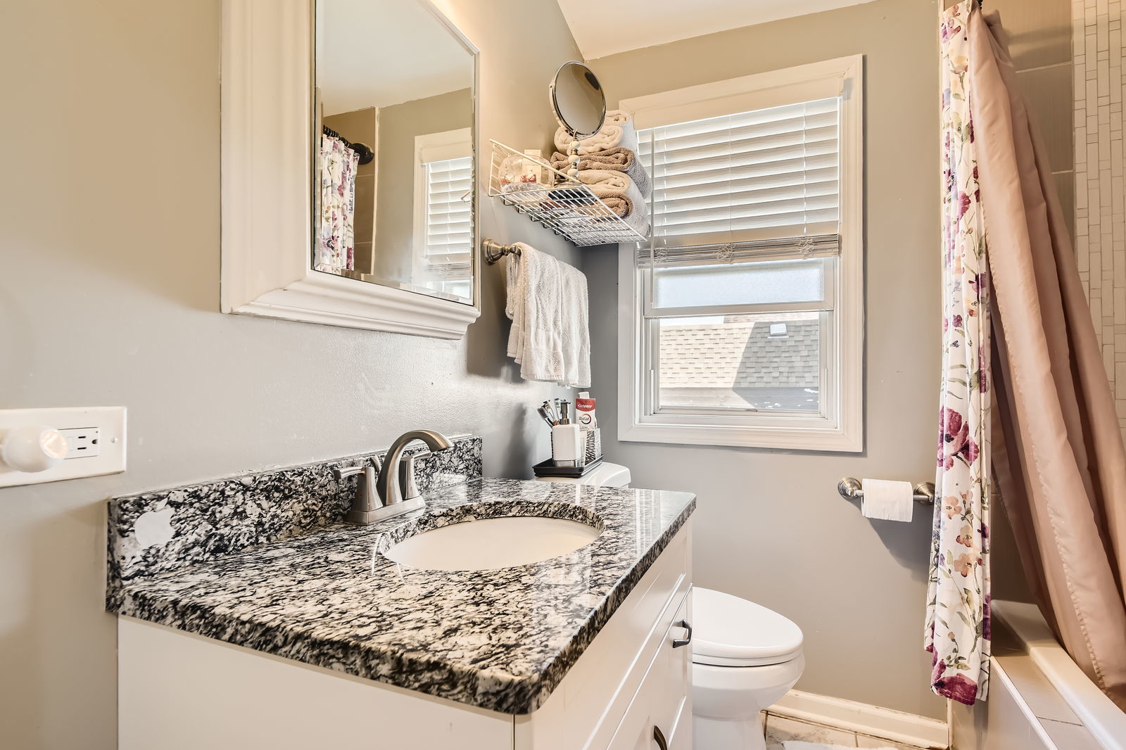 10940 South Wallace Street Chicago IL 60628