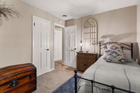 1106 Holiday Drive Champaign IL 61821