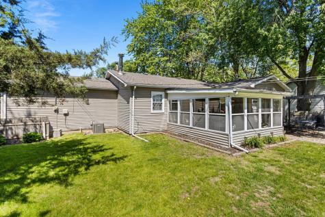 1106 Holiday Drive Champaign IL 61821