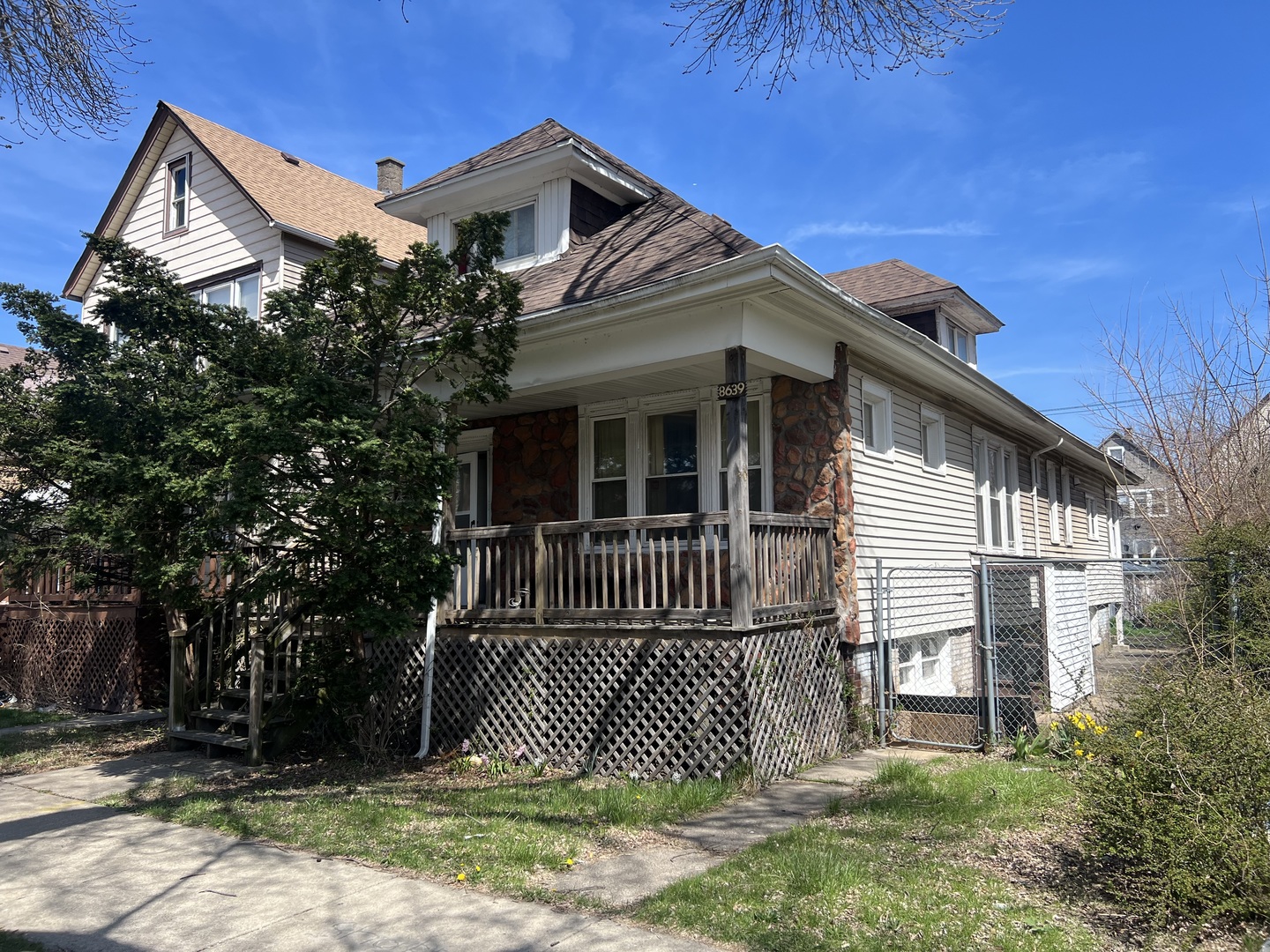 8639 South Burnham Avenue Chicago IL 60617