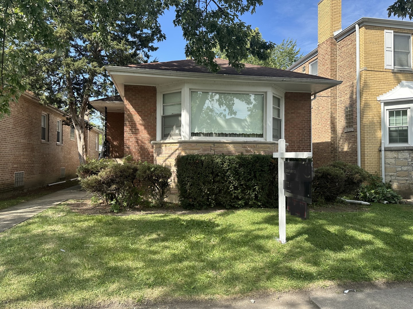 6504 North Whipple Street Chicago IL 60645