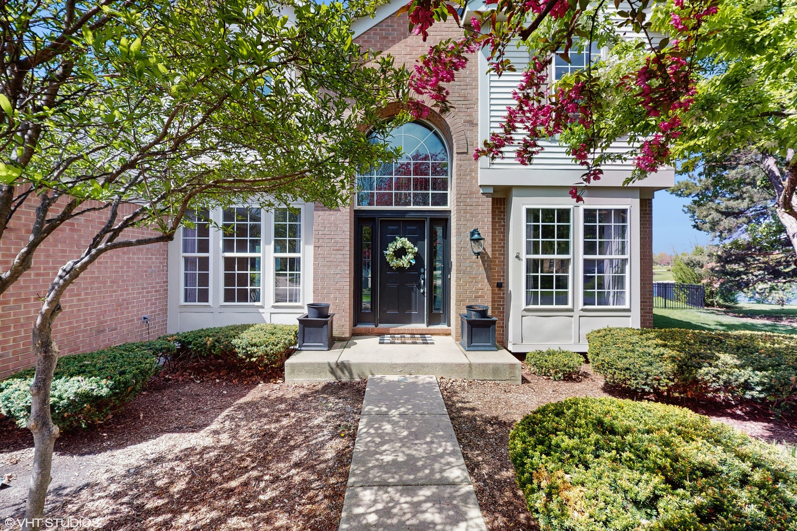 8 Georgetown Court Algonquin IL 60102
