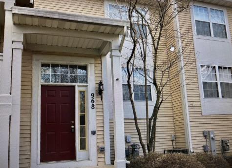 968 South Darla Court Waukegan IL 60085