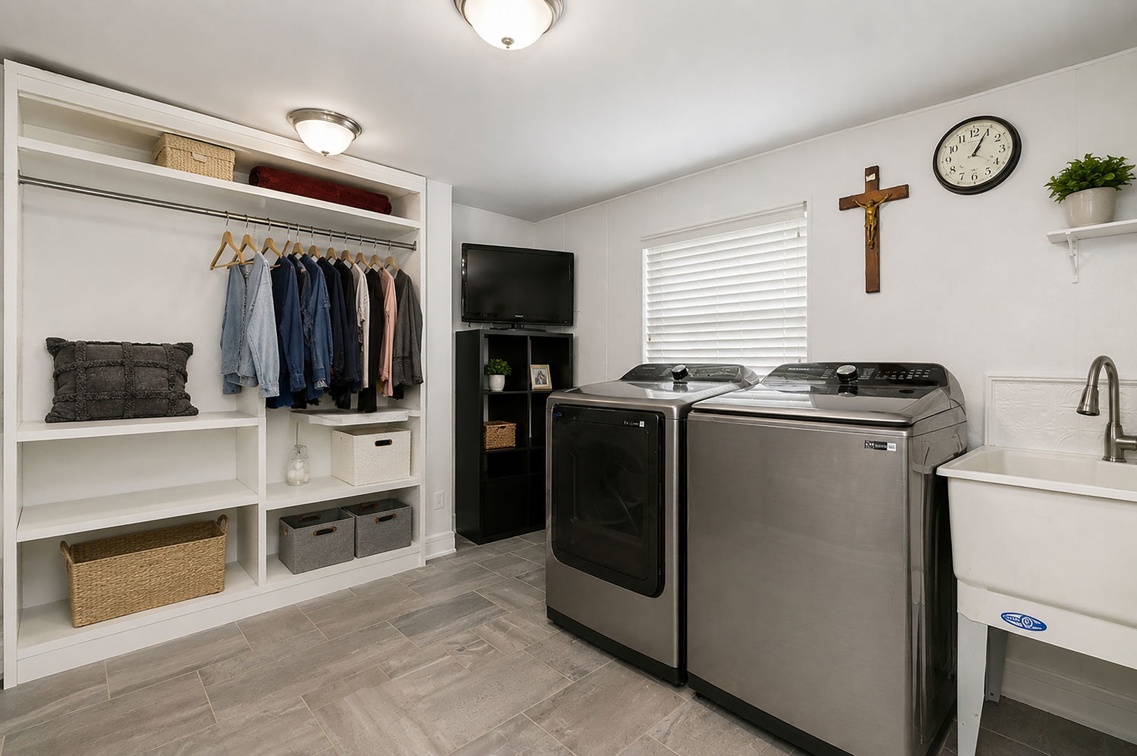 115 North Rose Avenue Addison IL 60101