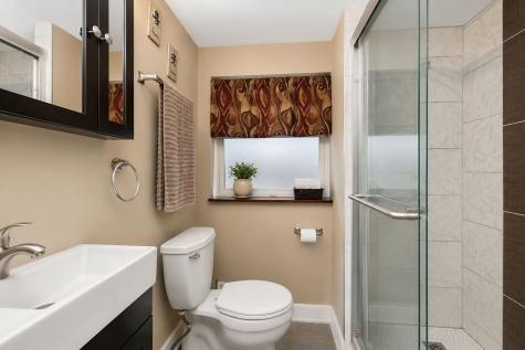 115 North Rose Avenue Addison IL 60101