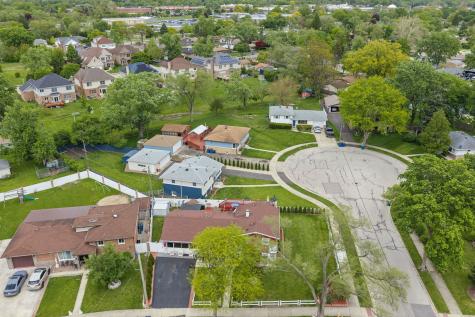 115 North Rose Avenue Addison IL 60101