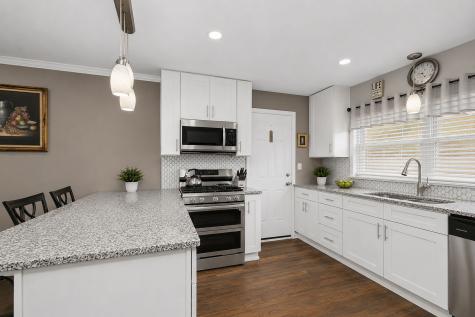 115 North Rose Avenue Addison IL 60101