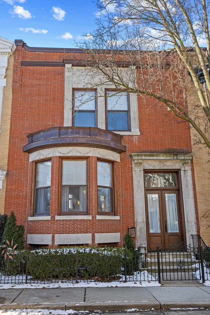 3818 North Alta Vista Terrace Chicago IL 60613