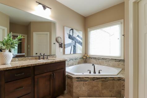 8 Ann Arbor Court Bloomington IL 61705