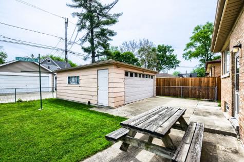 10749 South Rockwell Street Chicago IL 60655