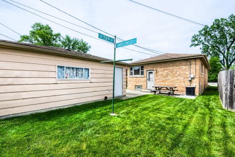 10749 South Rockwell Street Chicago IL 60655