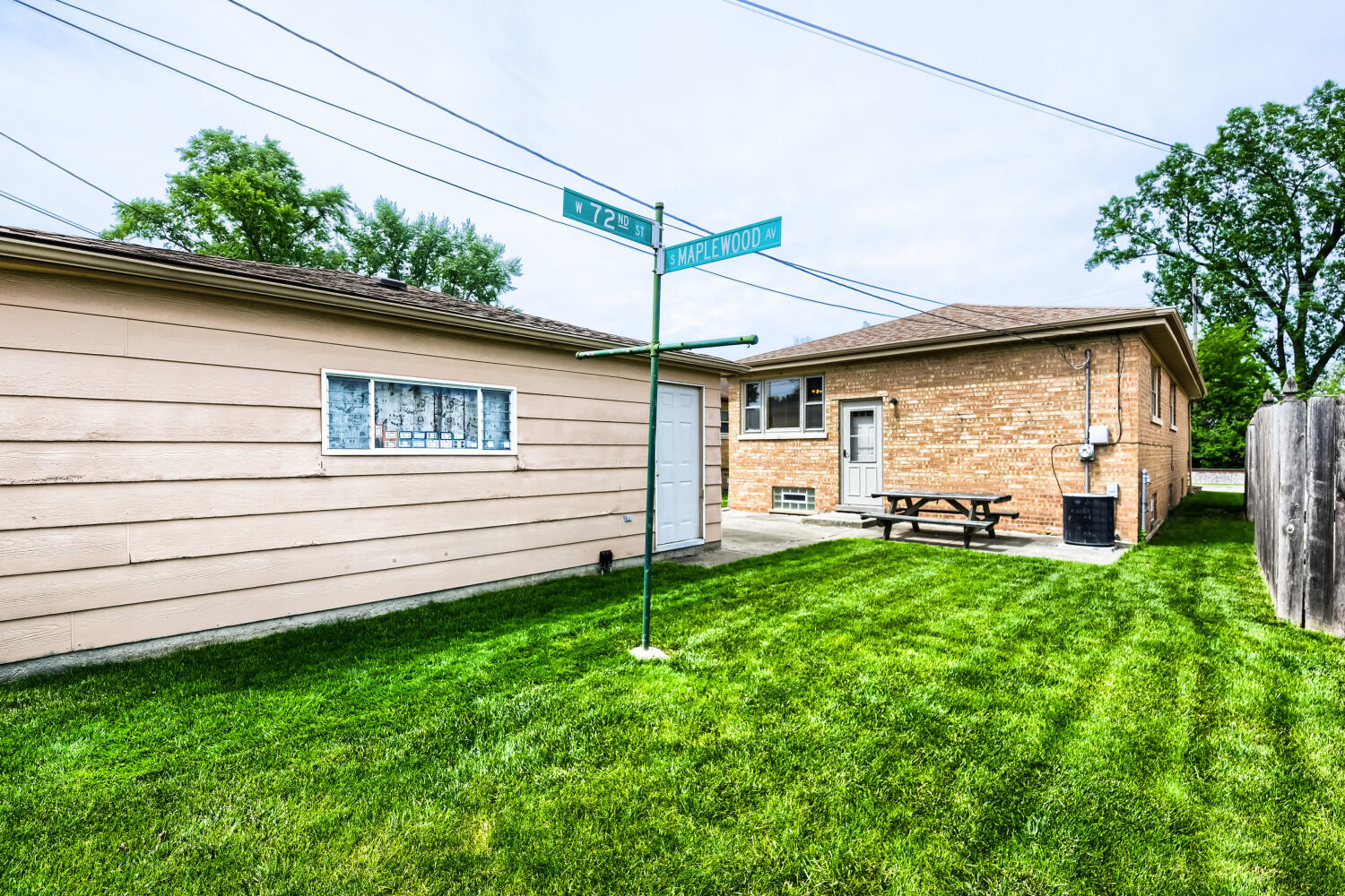 10749 South Rockwell Street Chicago IL 60655