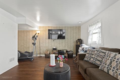 1144 East 160th Place South Holland IL 60473