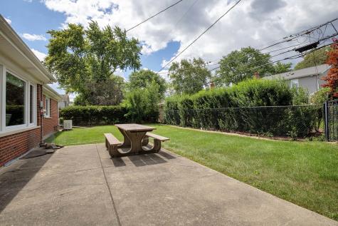 112 North Regency Drive W Arlington Heights IL 60004