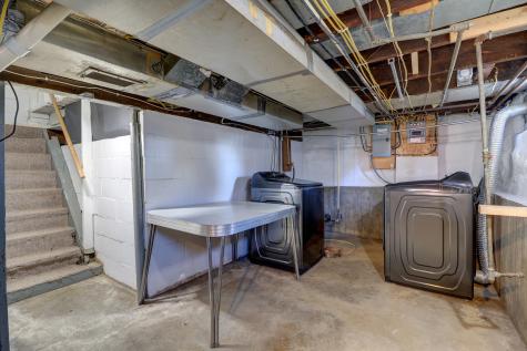1305 3RD Avenue Sterling IL 61081