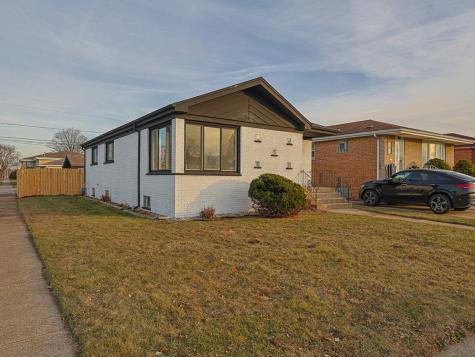 371 Bensley Avenue Calumet City IL 60409
