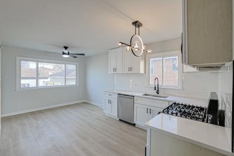 371 Bensley Avenue Calumet City IL 60409