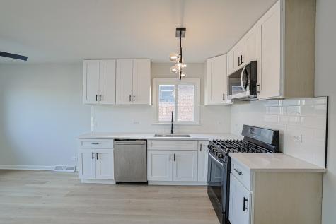 371 Bensley Avenue Calumet City IL 60409