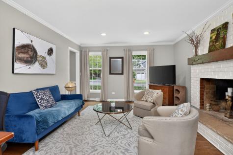 305 Tanglewood Lane Naperville IL 60563
