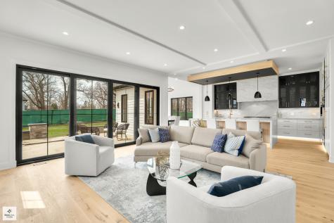 390 Forest Edge Drive Glencoe IL 60022