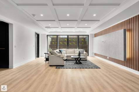 390 Forest Edge Drive Glencoe IL 60022