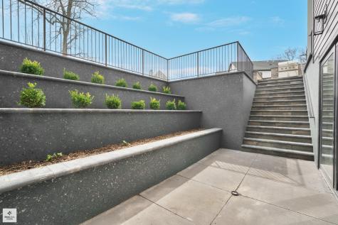390 Forest Edge Drive Glencoe IL 60022