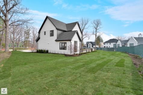 390 Forest Edge Drive Glencoe IL 60022