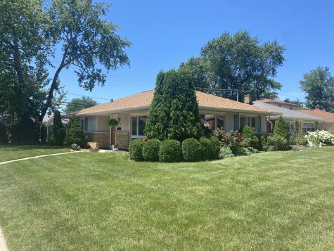 9966 South California Avenue Evergreen Park IL 60805