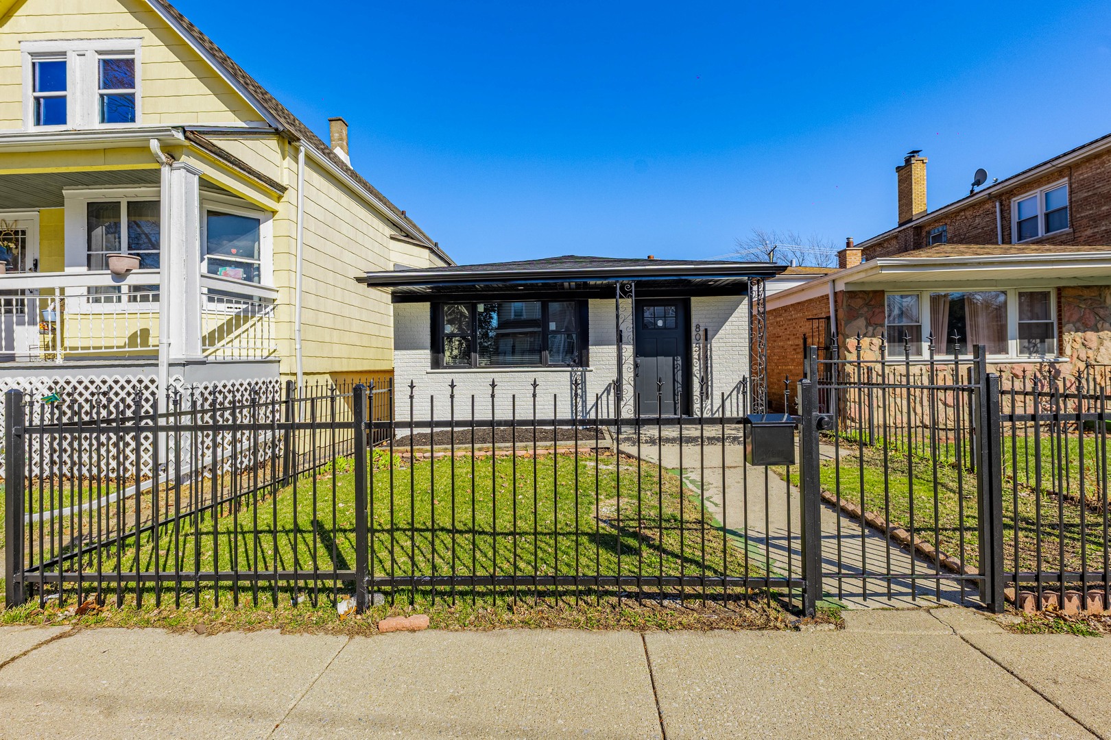 8051 South Escanaba Avenue Chicago IL 60617