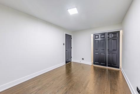 8051 South Escanaba Avenue Chicago IL 60617