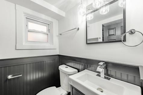 8051 South Escanaba Avenue Chicago IL 60617