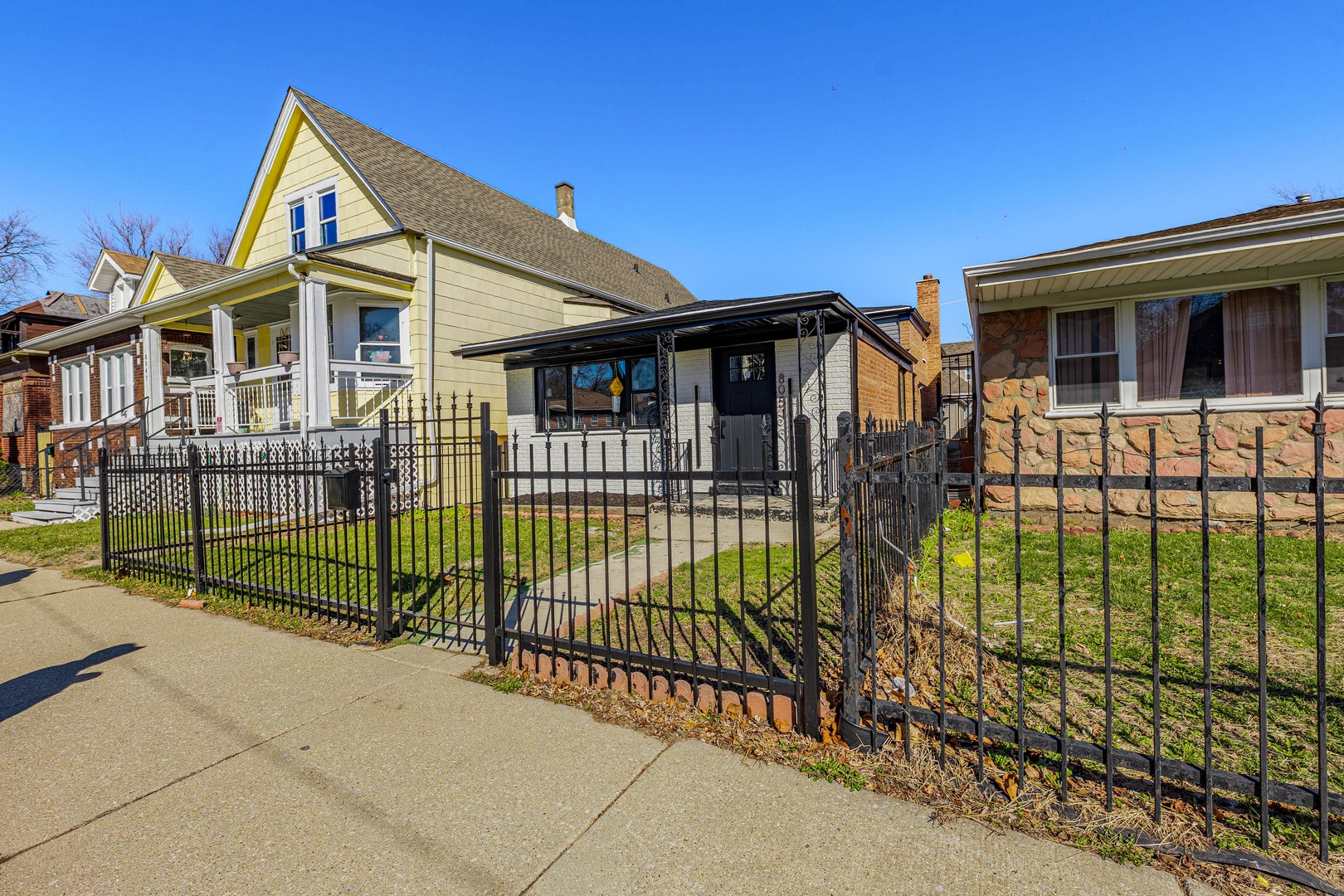8051 South Escanaba Avenue Chicago IL 60617