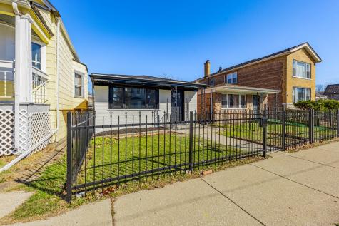 8051 South Escanaba Avenue Chicago IL 60617