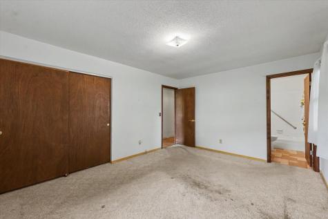9 Dunlap Woods Sidney IL 61877