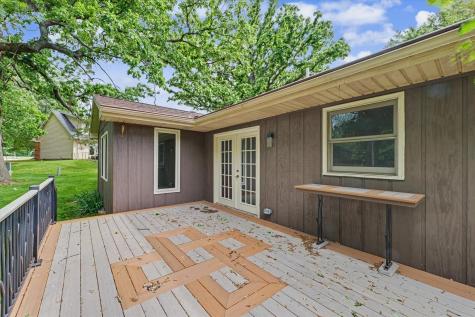9 Dunlap Woods Sidney IL 61877