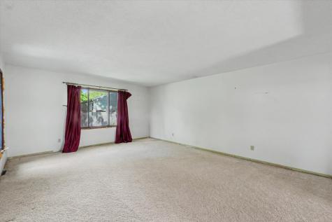9 Dunlap Woods Sidney IL 61877