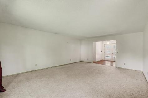 9 Dunlap Woods Sidney IL 61877