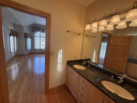 1004 Saddle Lane Lemont IL 60439